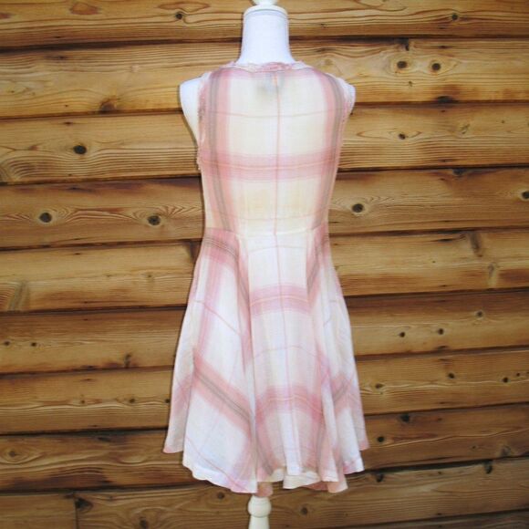 Elizabeth and James Pink Cream Plaid Dress - Picture 6 of 8